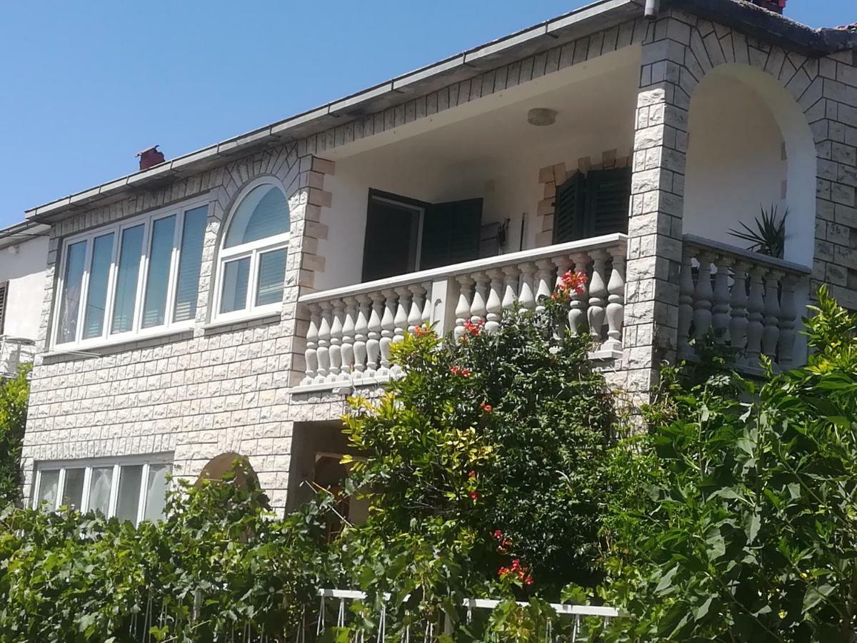 סטארי גראד Apartman Lorena מראה חיצוני תמונה